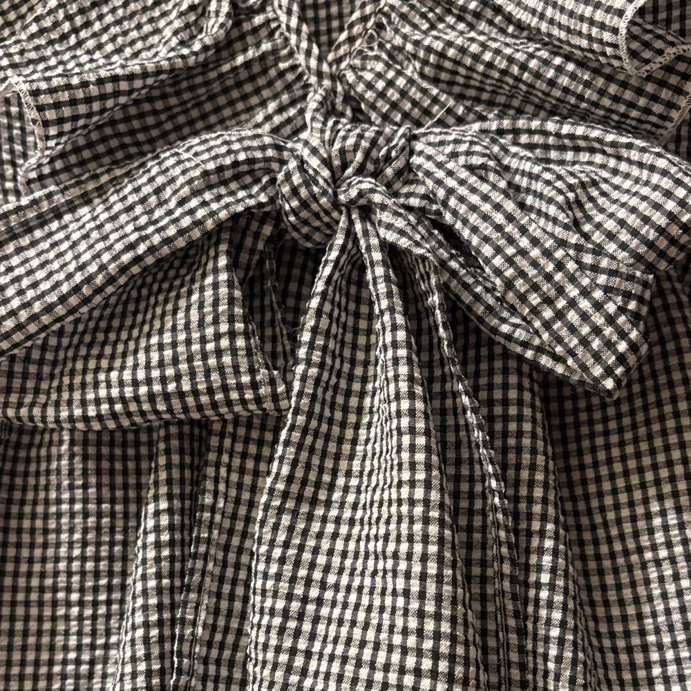 Gingham Ruffle Tie-Front Sleeveless Top - Black & White size small - Picture 3 of 9